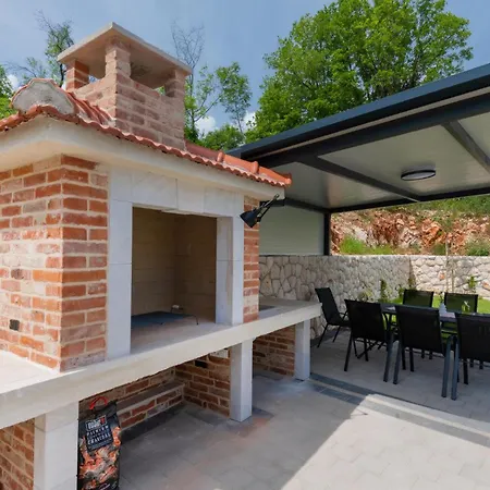 Lovely In With Outdoor Swimming Pool